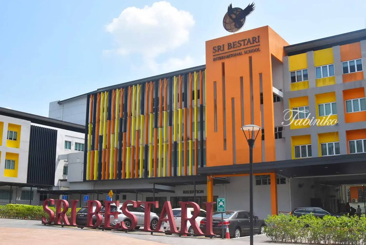SRI BESTARI International School